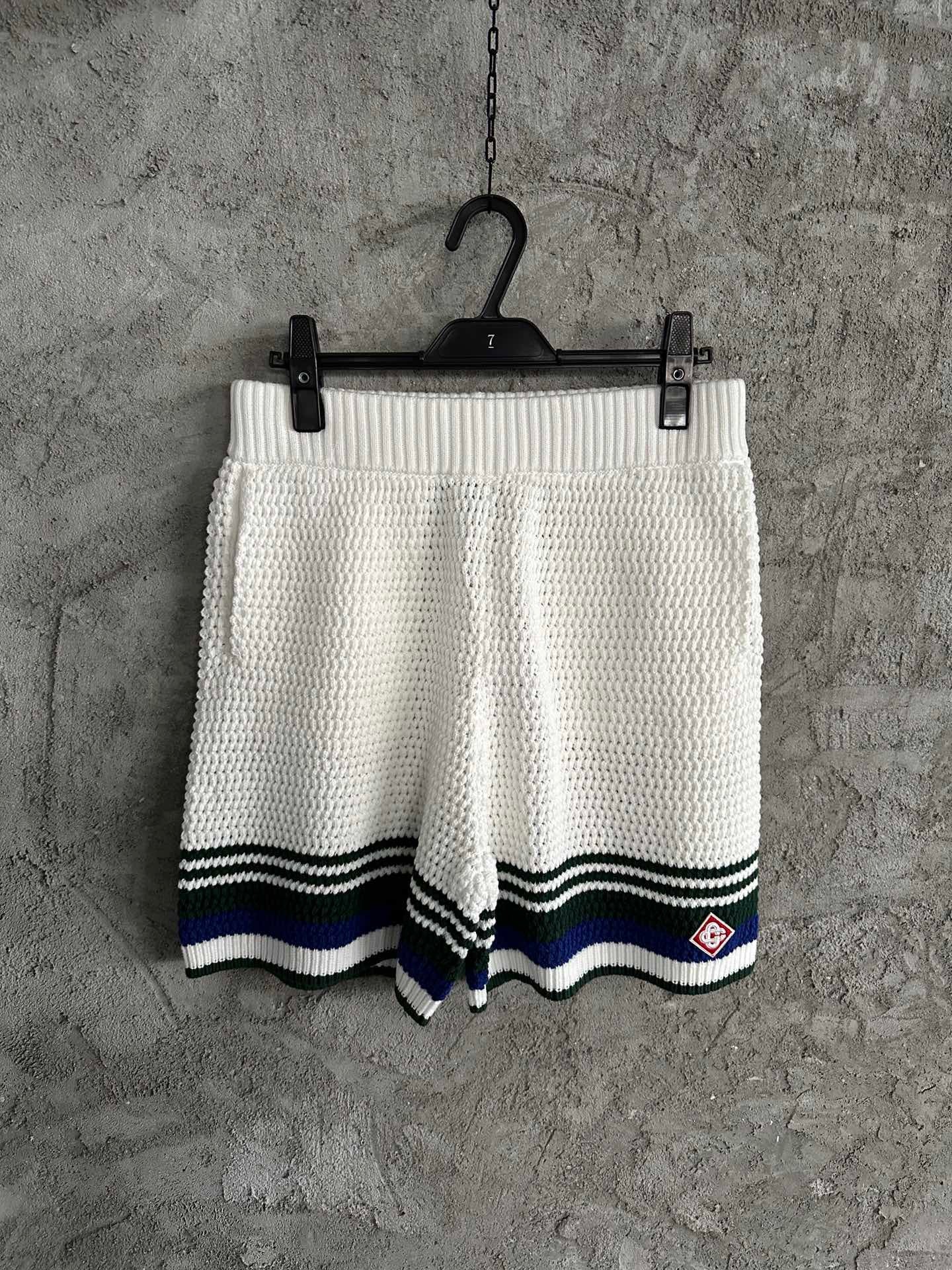 Multi-color Short