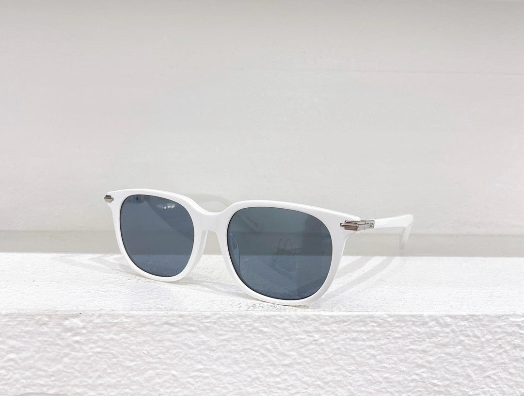 Black,Brown and White Sunglass