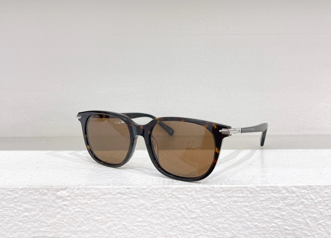 Black,Brown and White Sunglass