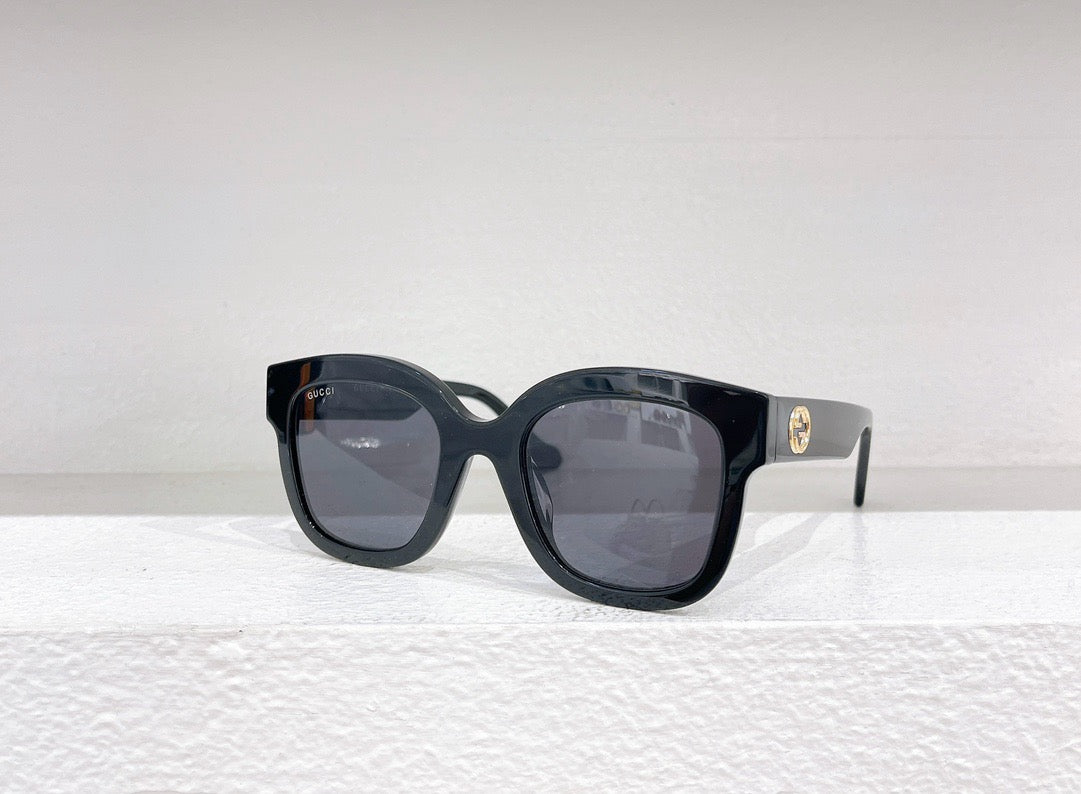 Black,Brown and Blue Sunglass