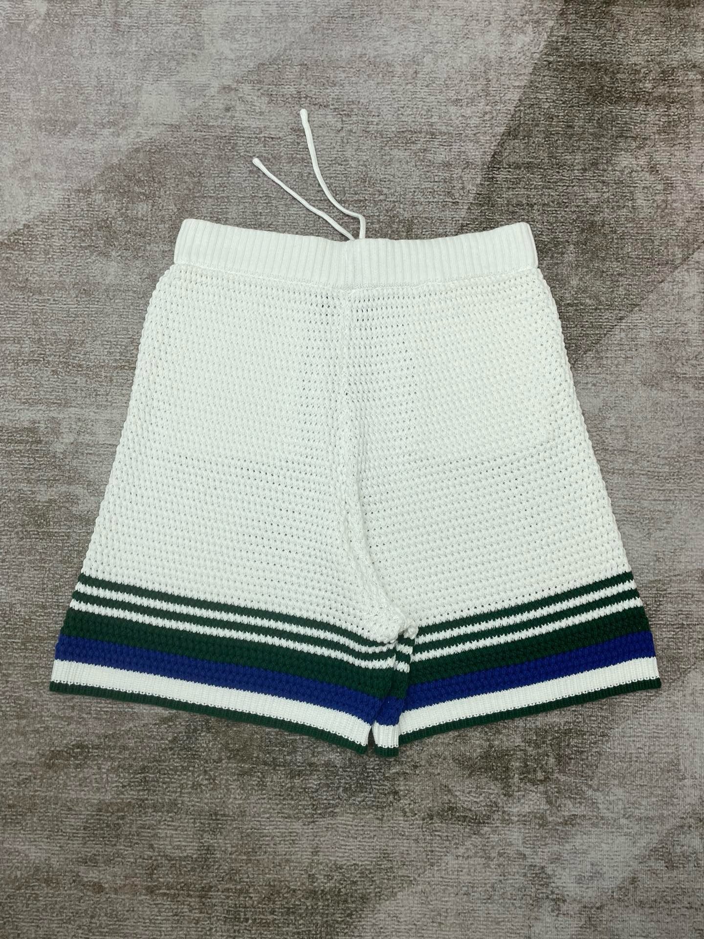 Multi-color Short