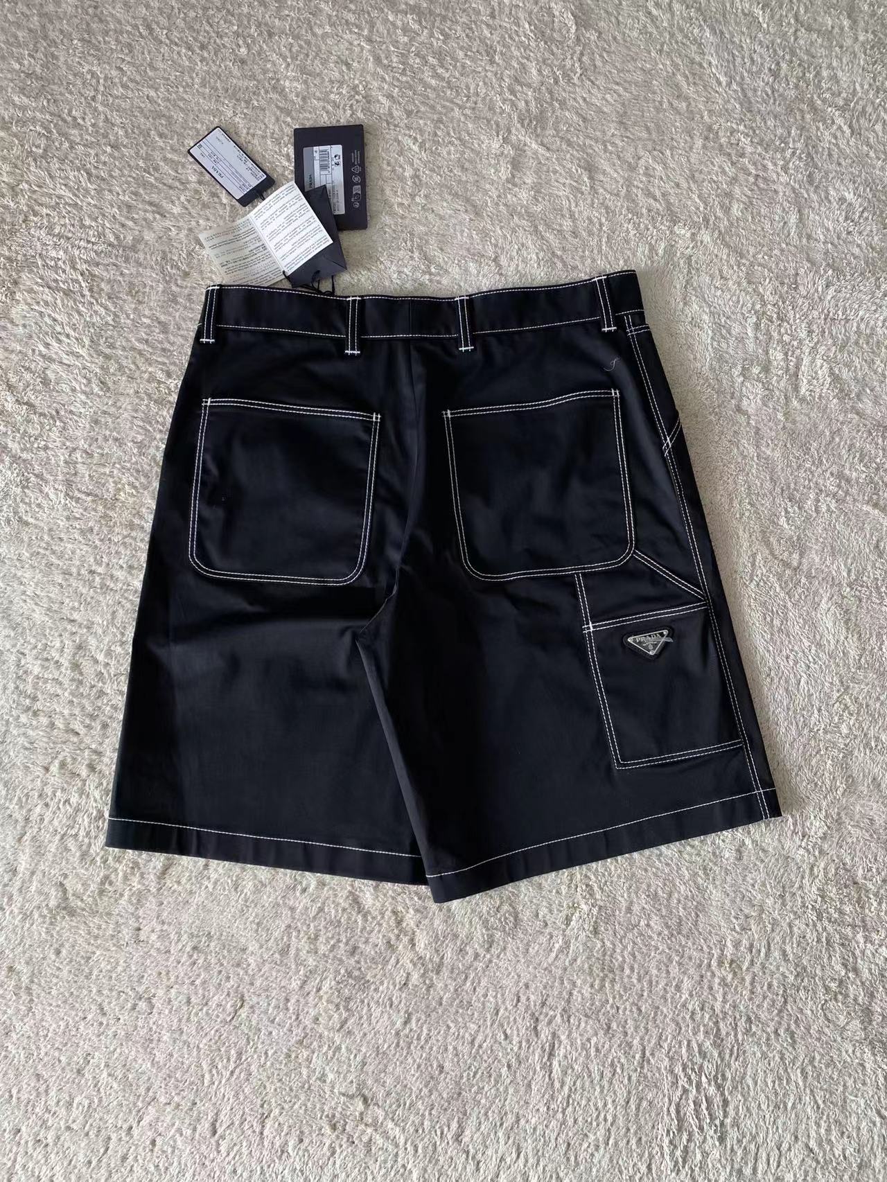 Black Short