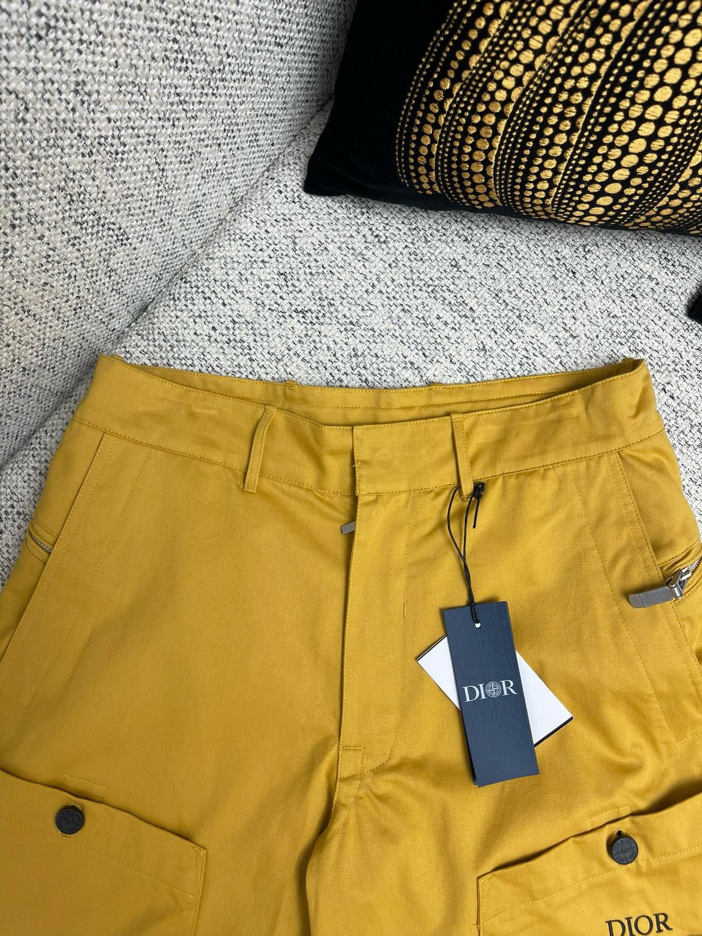 Multi-color Short