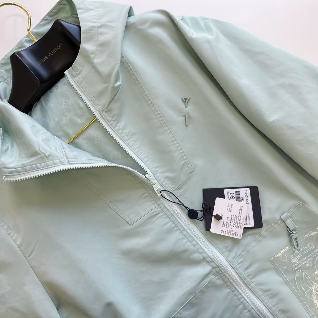 Black, White, Khaki and Mint greenJacket