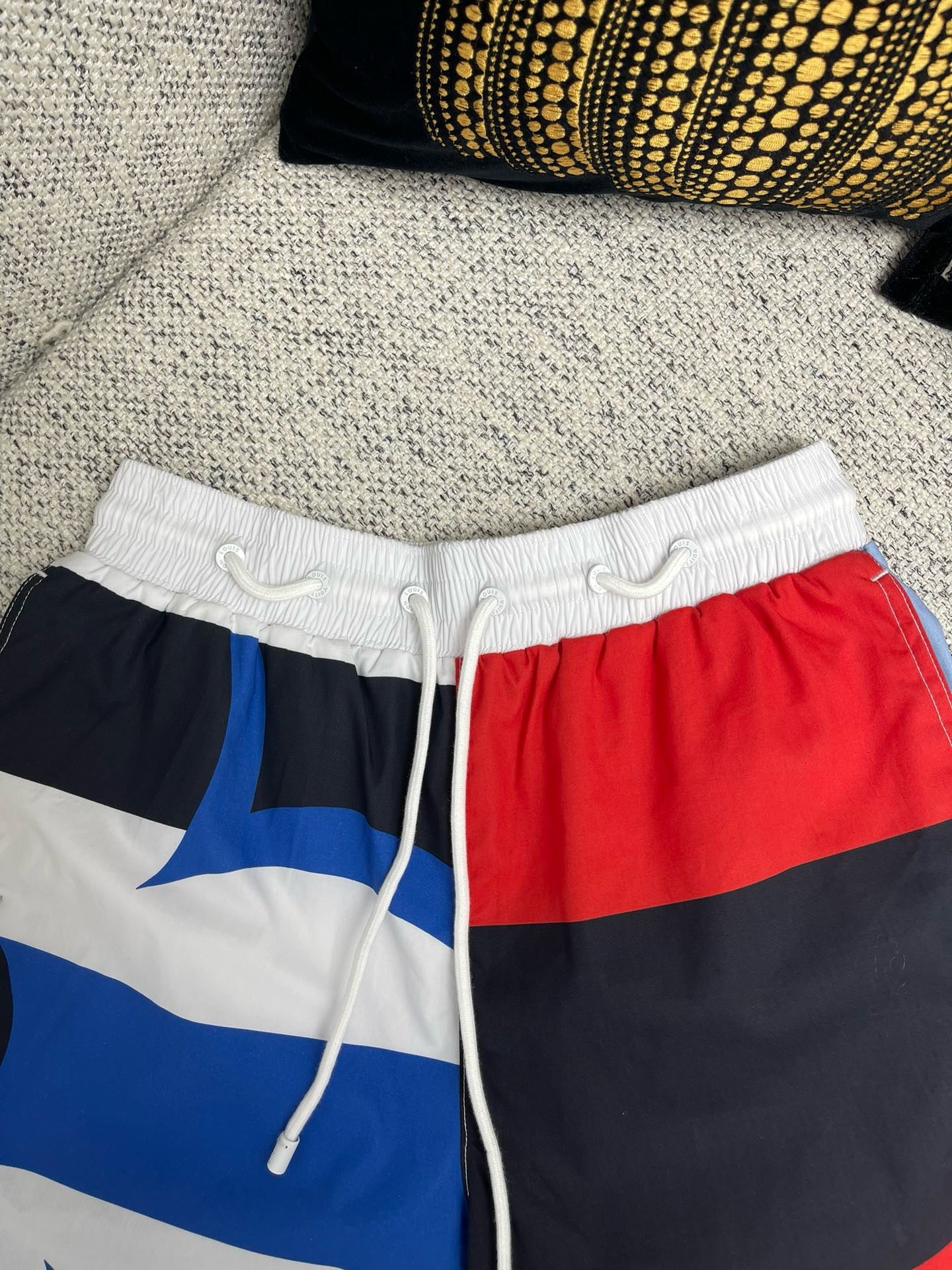 Multi-color Short