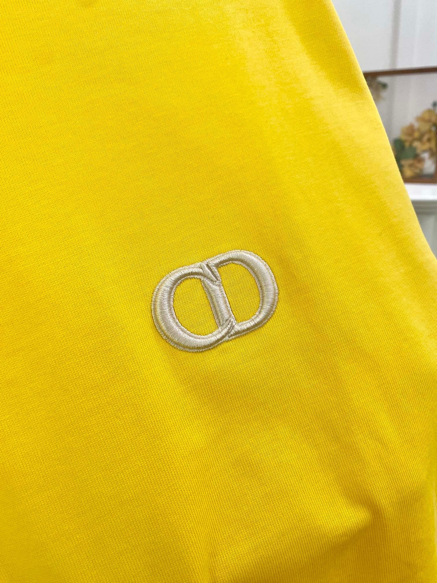 Yellow T-Shirt - Size M