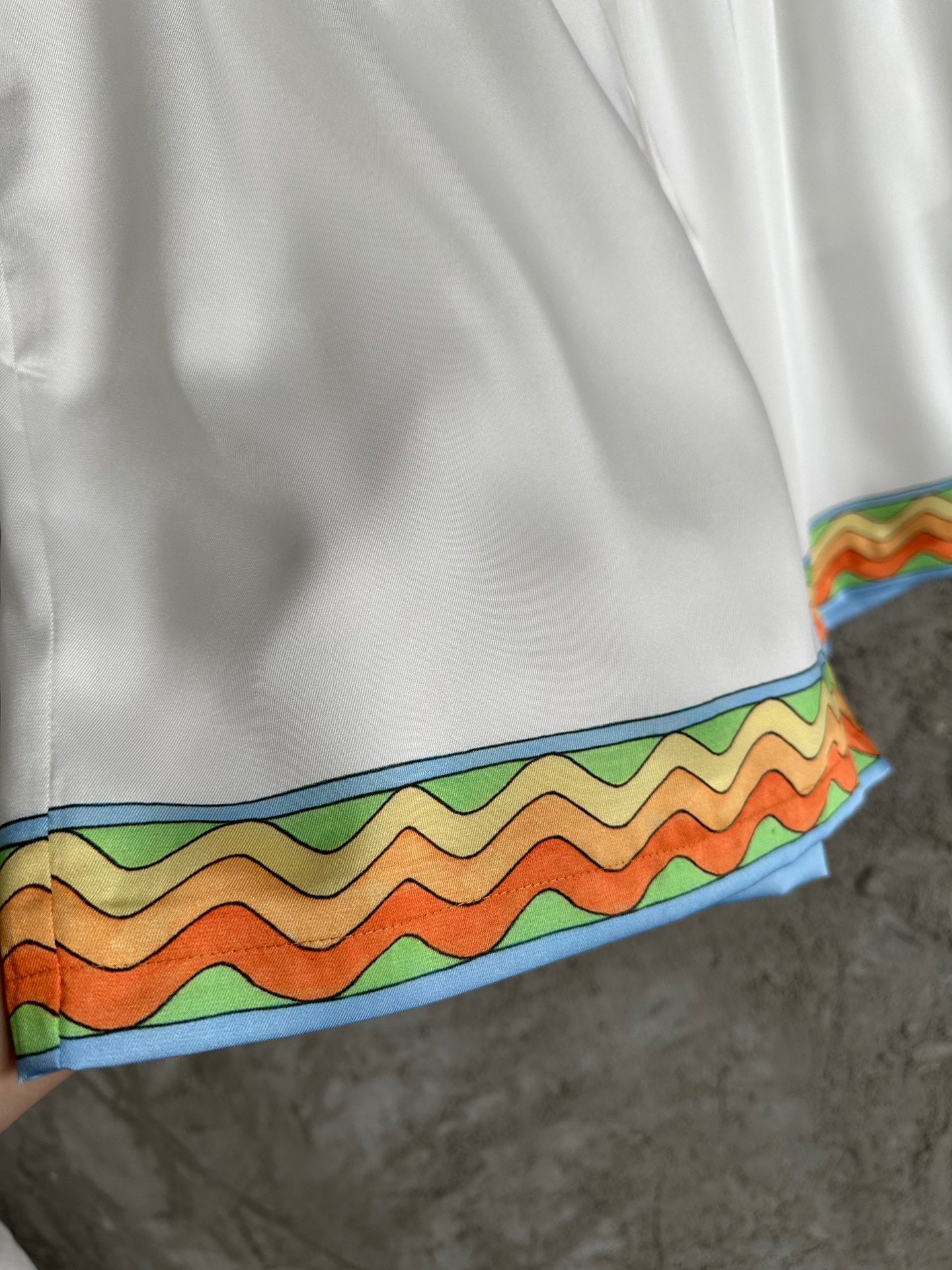 Multi-color Short