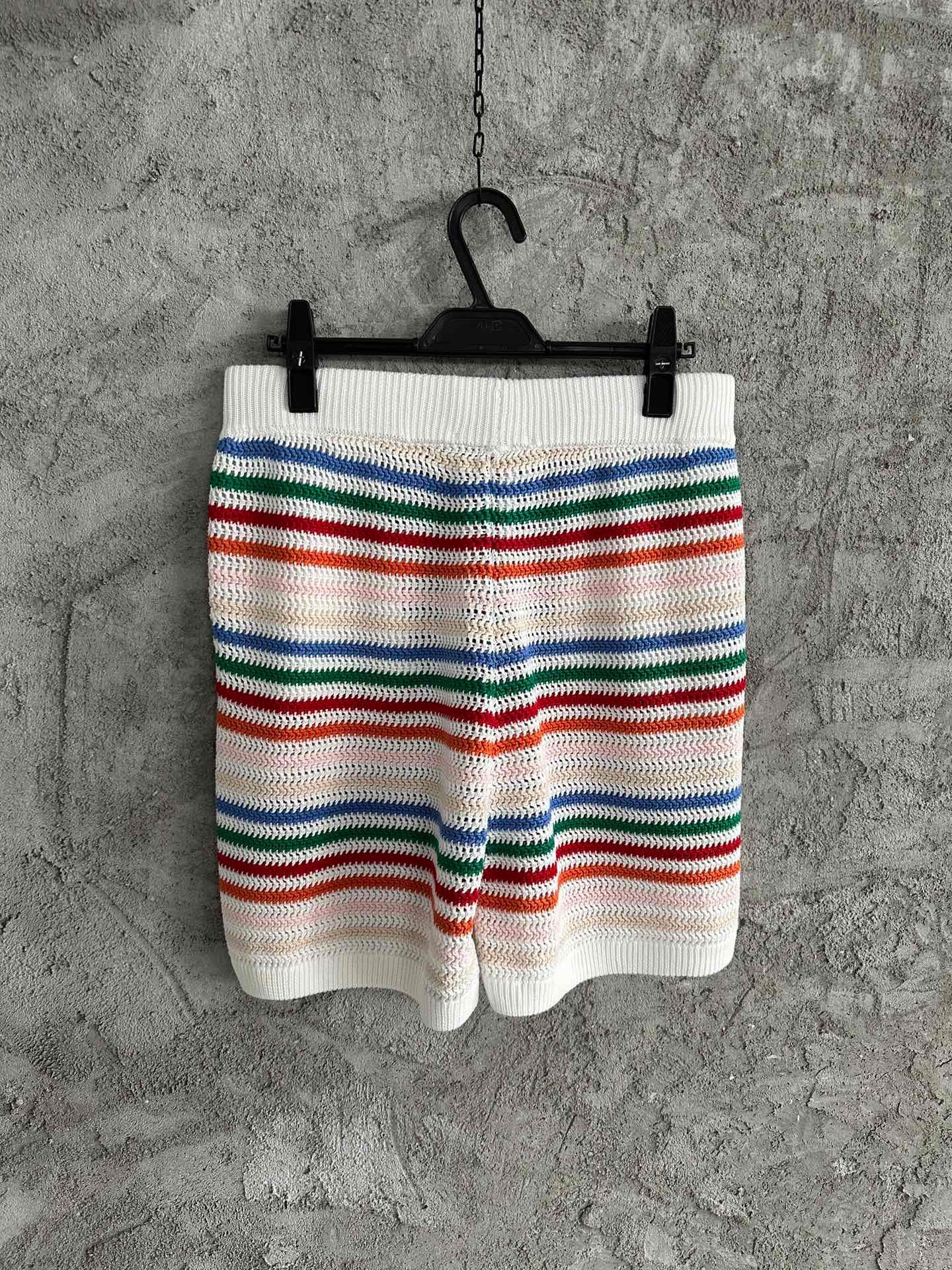 Multi-color Short