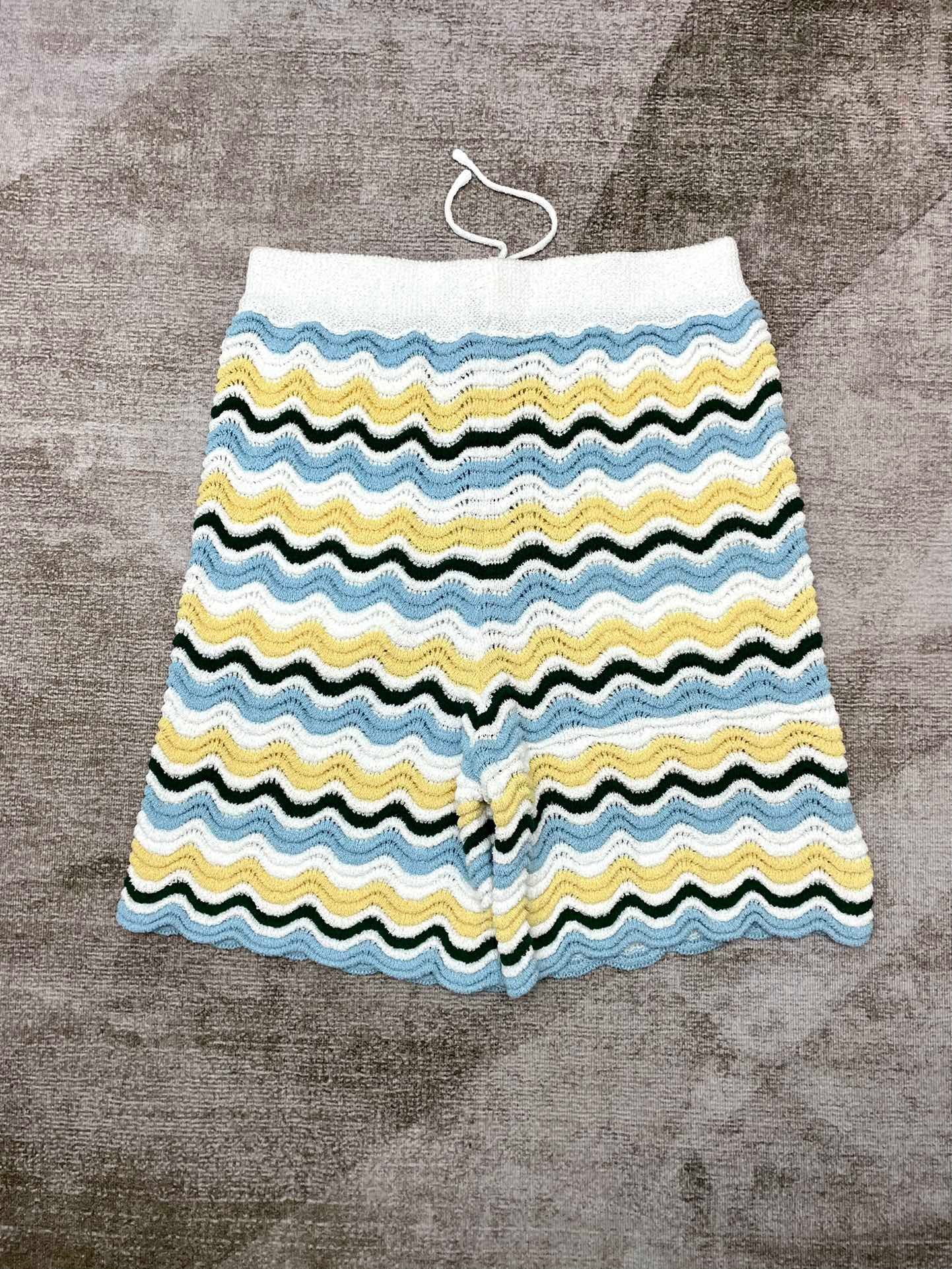 Multi-color Short