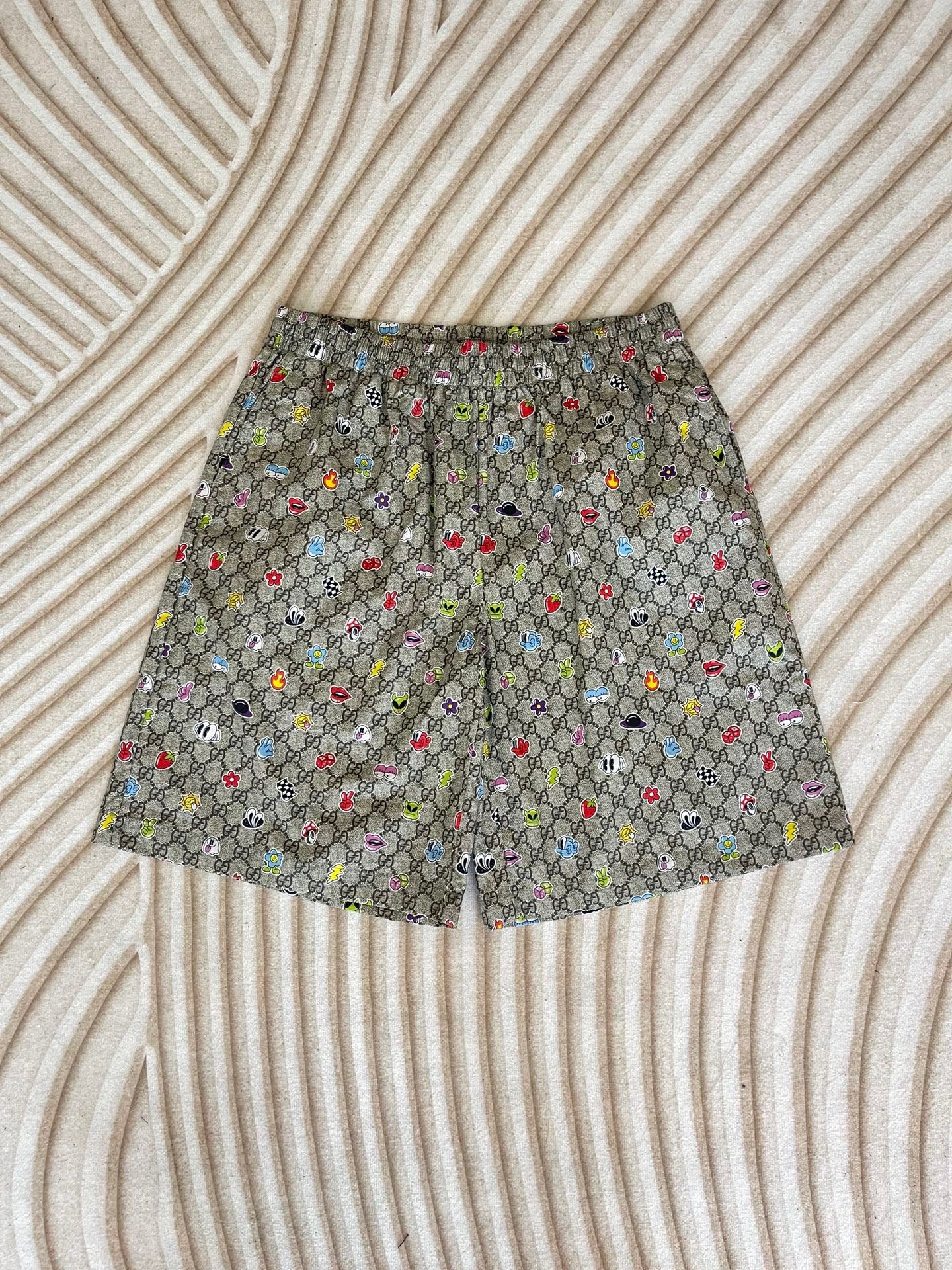 Multi-color Short